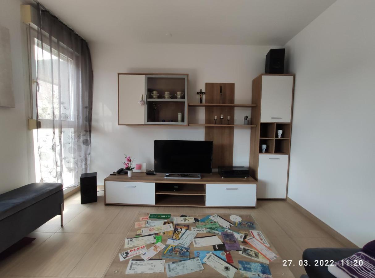 Apartman Antonela With Free Garage Parking Apartment Split Exterior photo