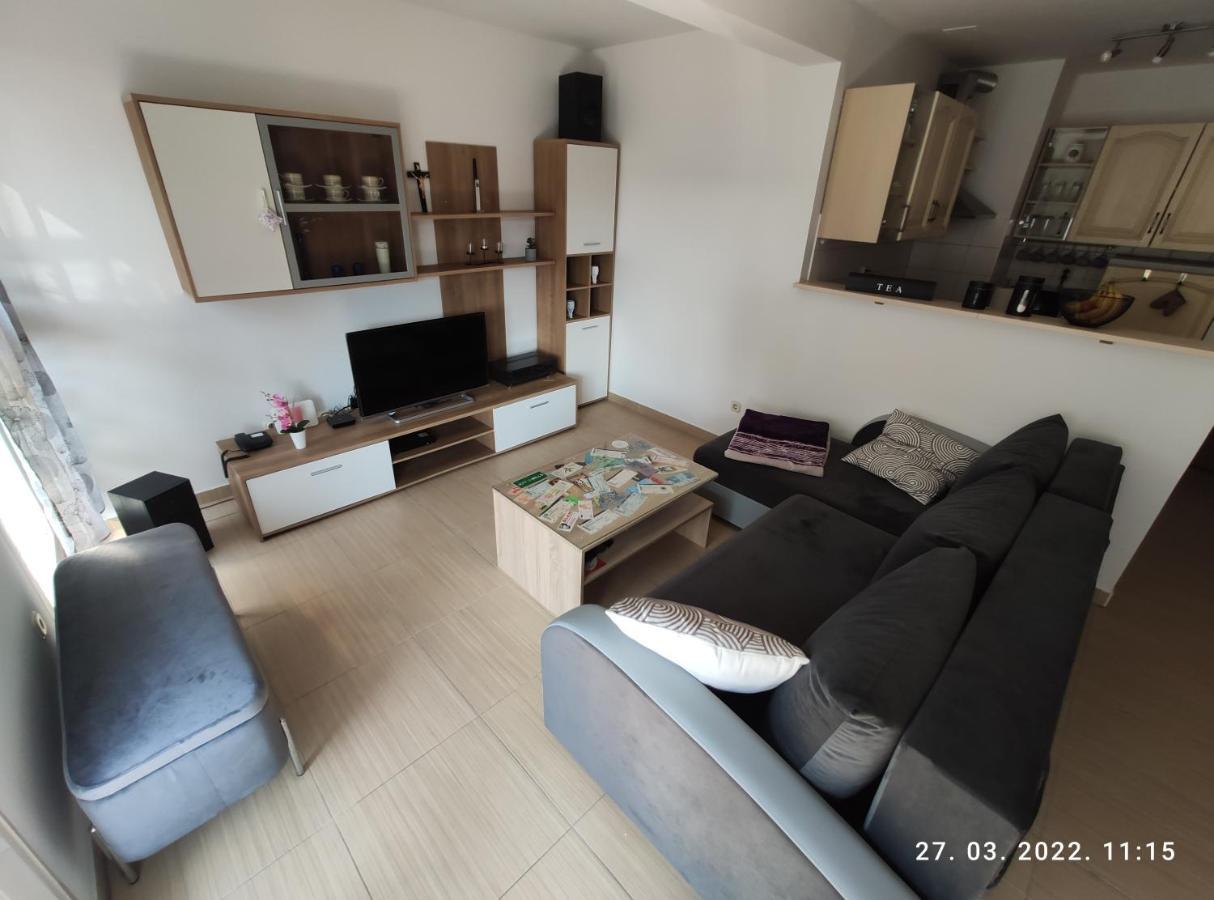 Apartman Antonela With Free Garage Parking Apartment Split Exterior photo